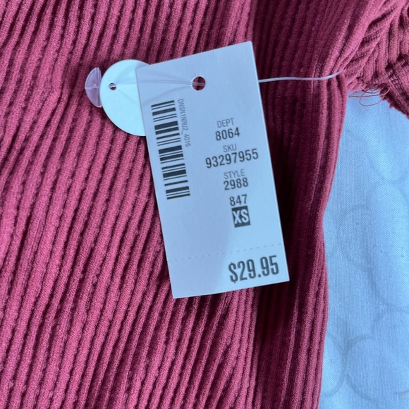 XS Seamless aero crop top - Picture 2 of 5